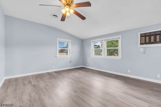34 N 15Th Ave, Manville Boro, NJ 08835