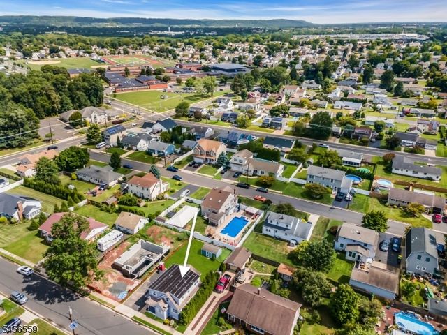 34 N 15Th Ave, Manville Boro, NJ 08835