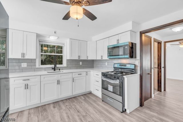 34 N 15Th Ave, Manville Boro, NJ 08835