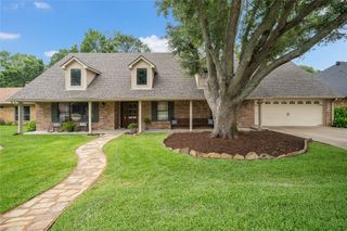 155 Fairway Drive, Bullard, TX 75757