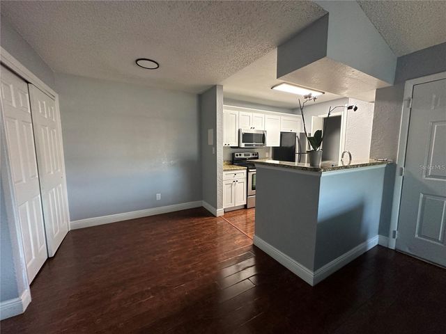 5601 ROSEBRIAR WAY S304, Orlando, FL 32822