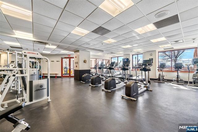 100 Old Palisade Road 803, Fort Lee, NJ 07024