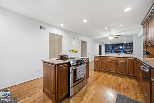 284 SOUTHLAND CT, Dunkirk, MD 20754