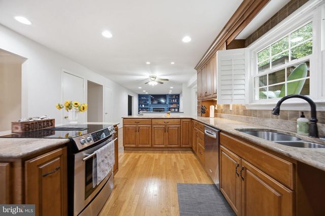 284 SOUTHLAND CT, Dunkirk, MD 20754