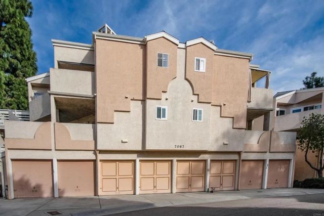 7067 Camino Revueltos 310, San Diego, CA 92111