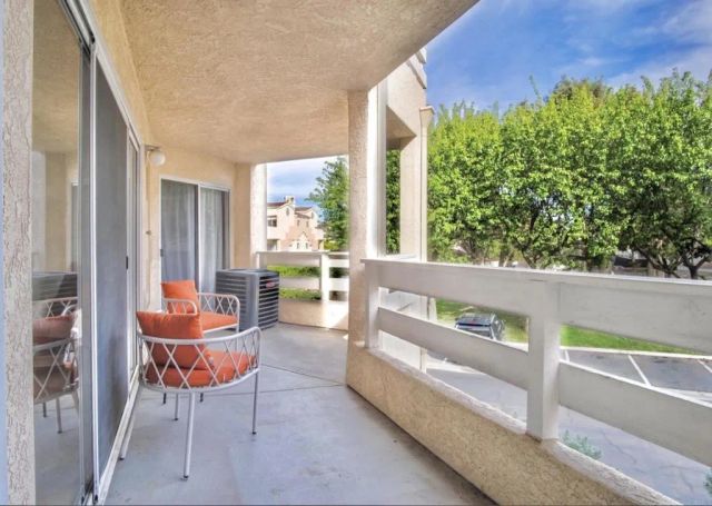 7067 Camino Revueltos 310, San Diego, CA 92111