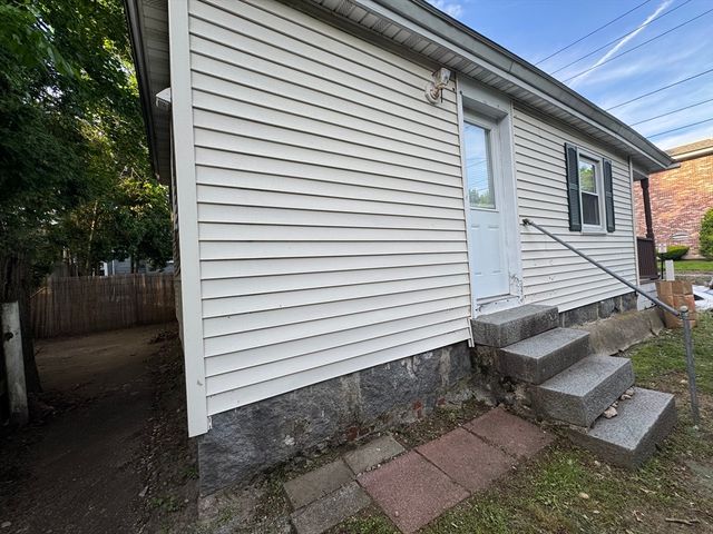 41 Cross 1, Quincy, MA 02169