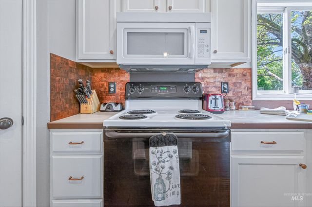 1627 Thorn Creek Ct., Nampa, ID 83686