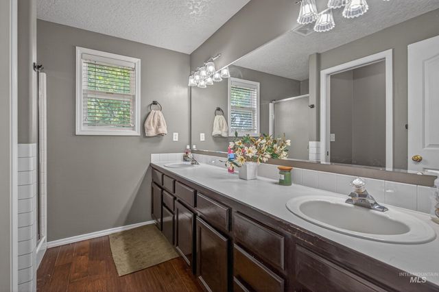 1627 Thorn Creek Ct., Nampa, ID 83686