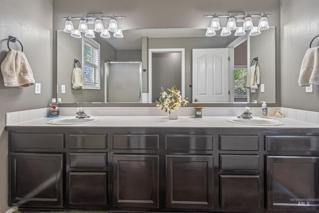 1627 Thorn Creek Ct., Nampa, ID 83686