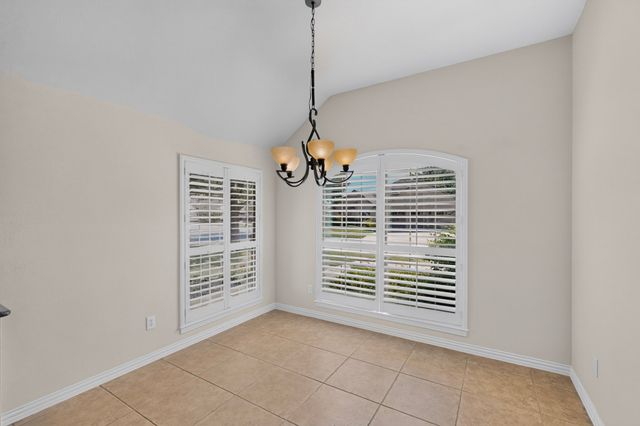9900 Hanford Drive, Denton, TX 76207