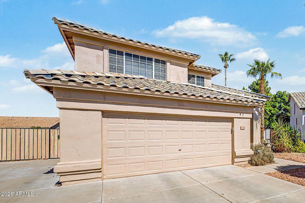 7427 W HILL Lane, Glendale, AZ 85310 — photo 5
