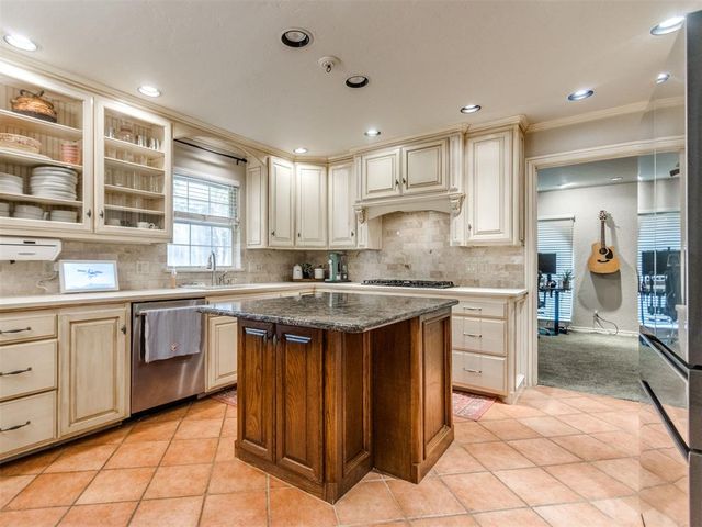 11805 N Woodbridge Road, Oklahoma City, OK 73162