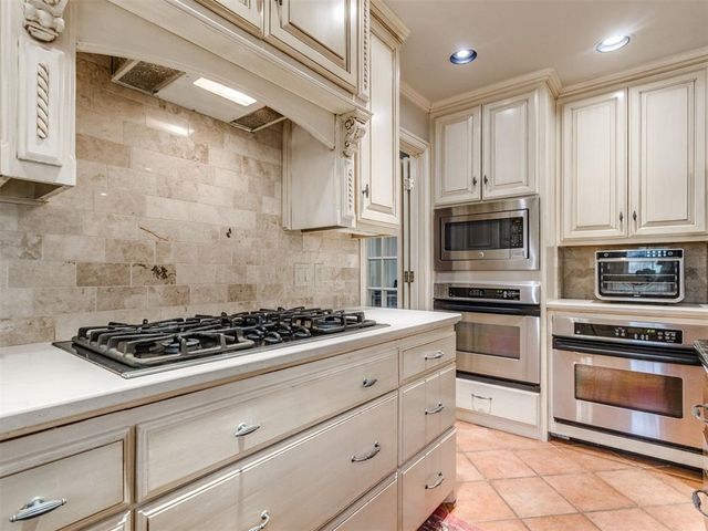 11805 N Woodbridge Road, Oklahoma City, OK 73162