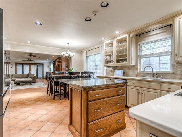 11805 N Woodbridge Road, Oklahoma City, OK 73162