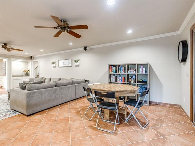 11805 N Woodbridge Road, Oklahoma City, OK 73162