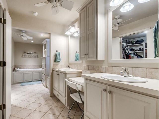 11805 N Woodbridge Road, Oklahoma City, OK 73162
