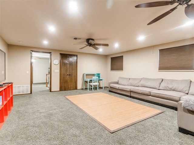 11805 N Woodbridge Road, Oklahoma City, OK 73162
