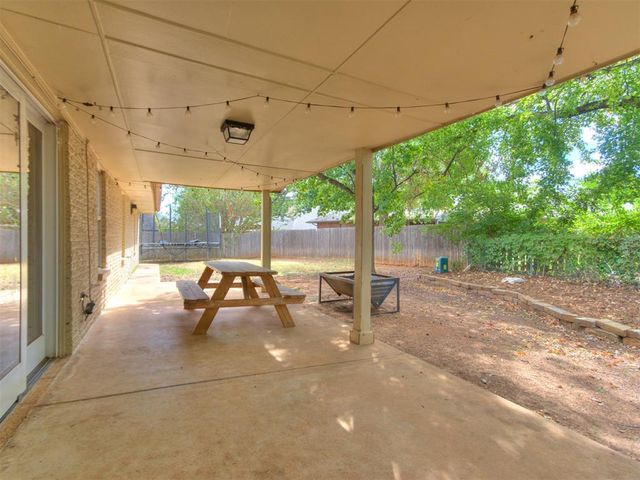 11805 N Woodbridge Road, Oklahoma City, OK 73162
