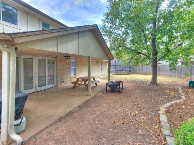 11805 N Woodbridge Road, Oklahoma City, OK 73162