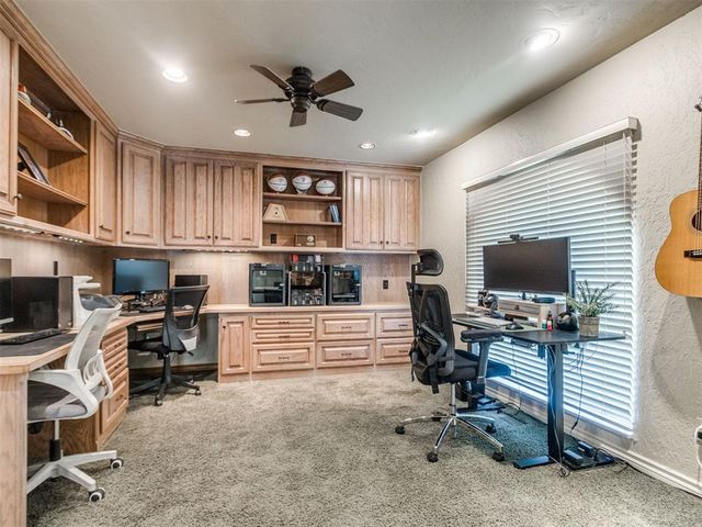 11805 N Woodbridge Road, Oklahoma City, OK 73162