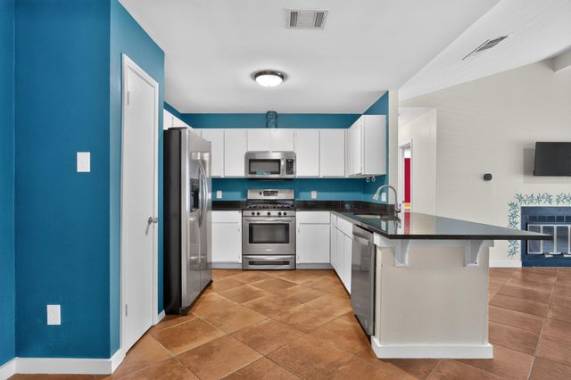 801 Kavanagh DR, Austin, TX 78748