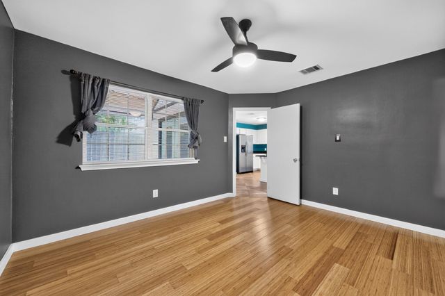 801 Kavanagh DR, Austin, TX 78748