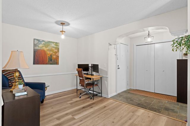 3861 Gold Point B, Eagan, MN 55122