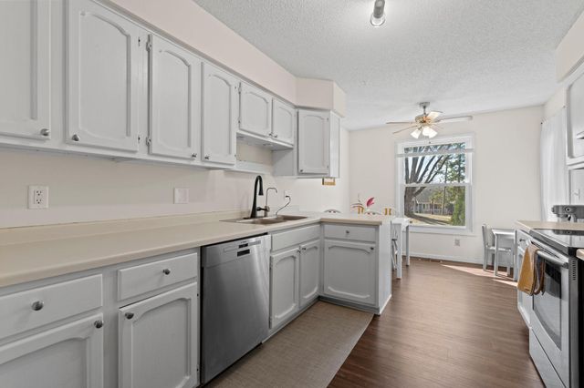 3861 Gold Point B, Eagan, MN 55122