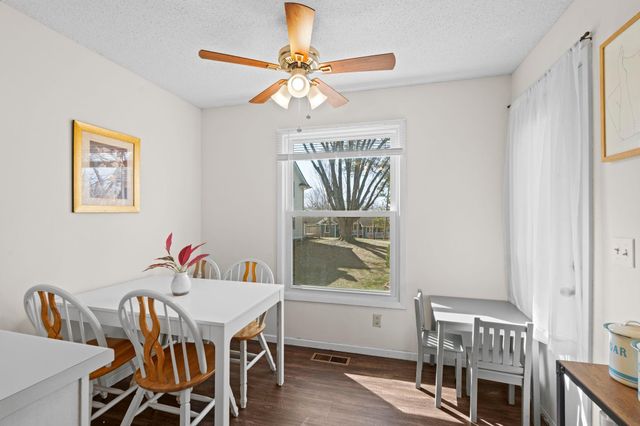 3861 Gold Point B, Eagan, MN 55122