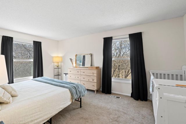 3861 Gold Point B, Eagan, MN 55122