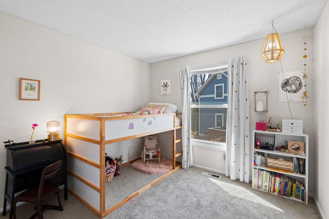 3861 Gold Point B, Eagan, MN 55122