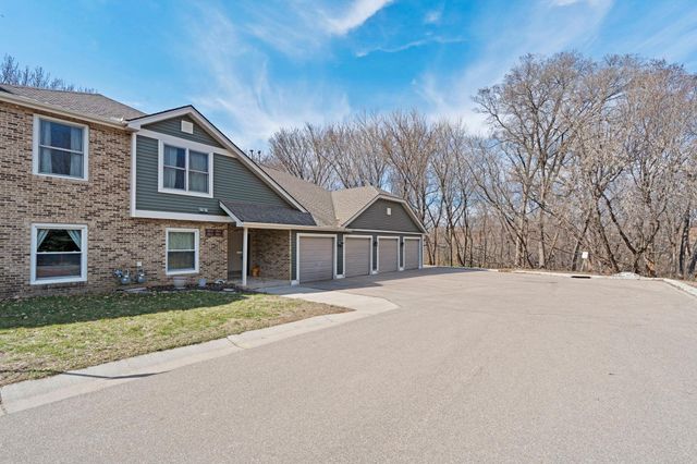 3861 Gold Point B, Eagan, MN 55122