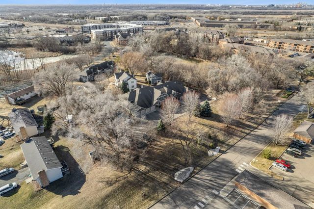 3861 Gold Point B, Eagan, MN 55122