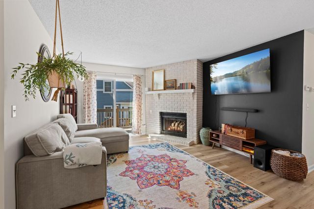 3861 Gold Point B, Eagan, MN 55122