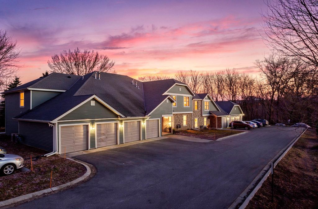 3861 Gold Point B, Eagan, MN 55122