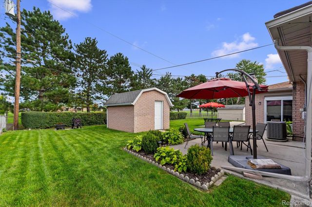 13141 Balfour Drive, Warren, MI 48088
