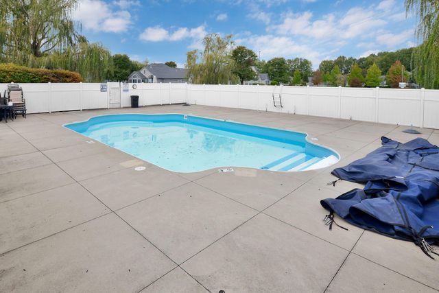 6214 Brickside Drive, 24, New Albany, OH 43054