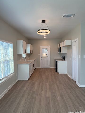 2975 martin luther king, San Antonio, TX 78220