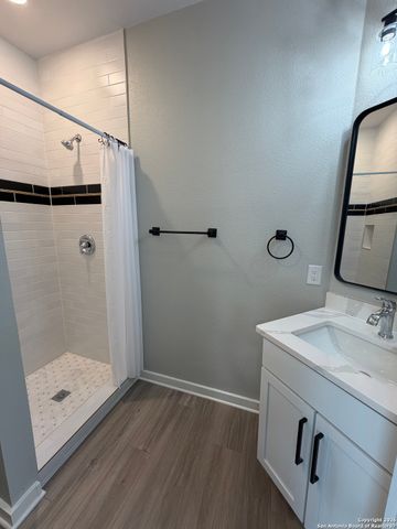 2975 martin luther king, San Antonio, TX 78220