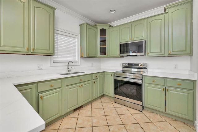 100 Lanier Island Circle, Brunswick, GA 31520