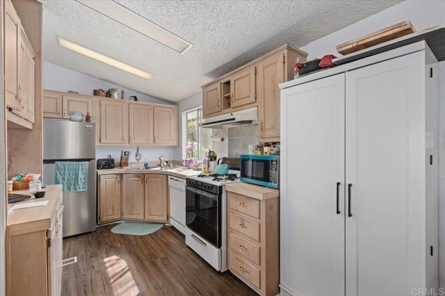 1286 Discovery Street 16, San Marcos, CA 92078