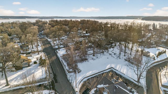 5206 Drummond Road, Mound, MN 55364