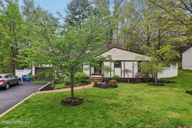 4 Woodland Road, Holmdel, NJ 07733
