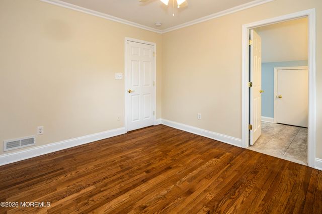 4 Woodland Road, Holmdel, NJ 07733