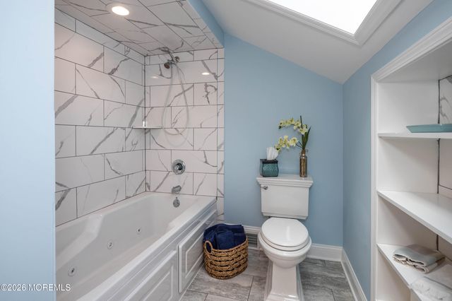 4 Woodland Road, Holmdel, NJ 07733