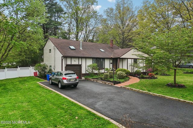 4 Woodland Road, Holmdel, NJ 07733