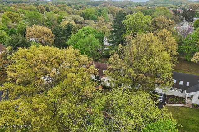 4 Woodland Road, Holmdel, NJ 07733