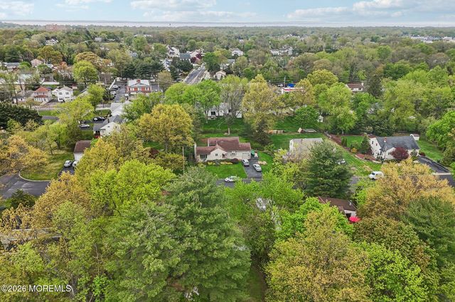 4 Woodland Road, Holmdel, NJ 07733