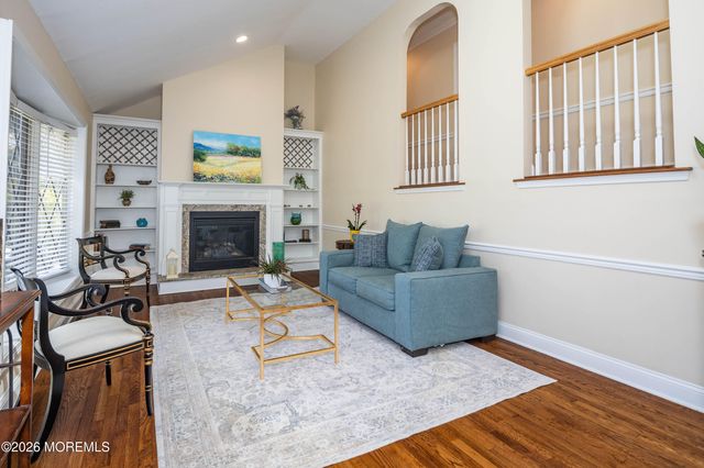4 Woodland Road, Holmdel, NJ 07733